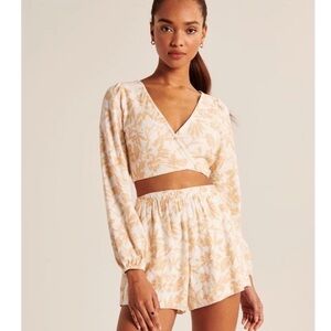 Abercrombie‎ & Fitch Floral Linen Cottagecore Crop Top